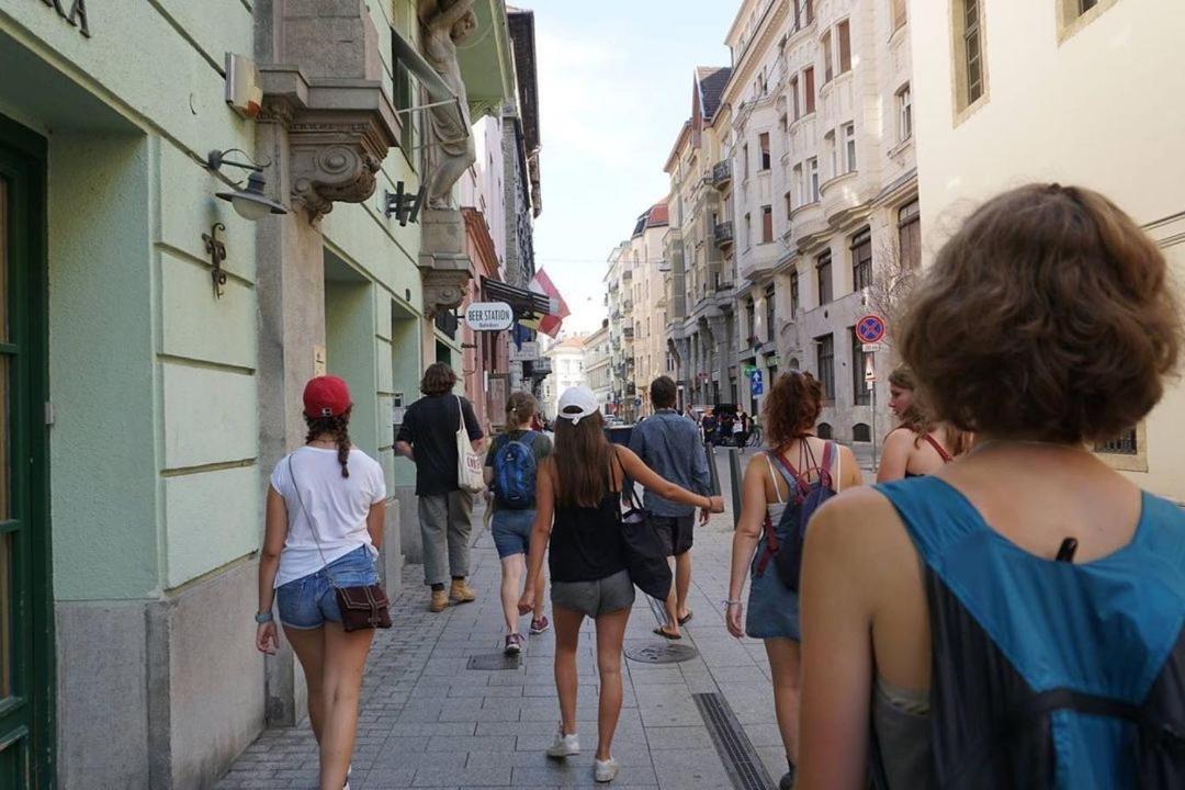 Budapest Garden Hostel Exterior photo